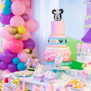Pastel-Minnie-Mouse-Daisy-Duck-Party-via-Karas-Party-Ideas-KarasPartyIdeas.com37
